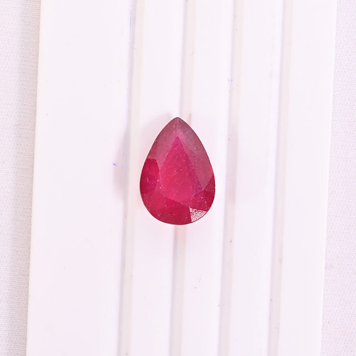 RUBY PEAR SHAPE 10 CRT