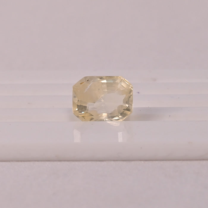 YELLOW SAPPHIRE GEM STONE CEYLON BUGGETT
