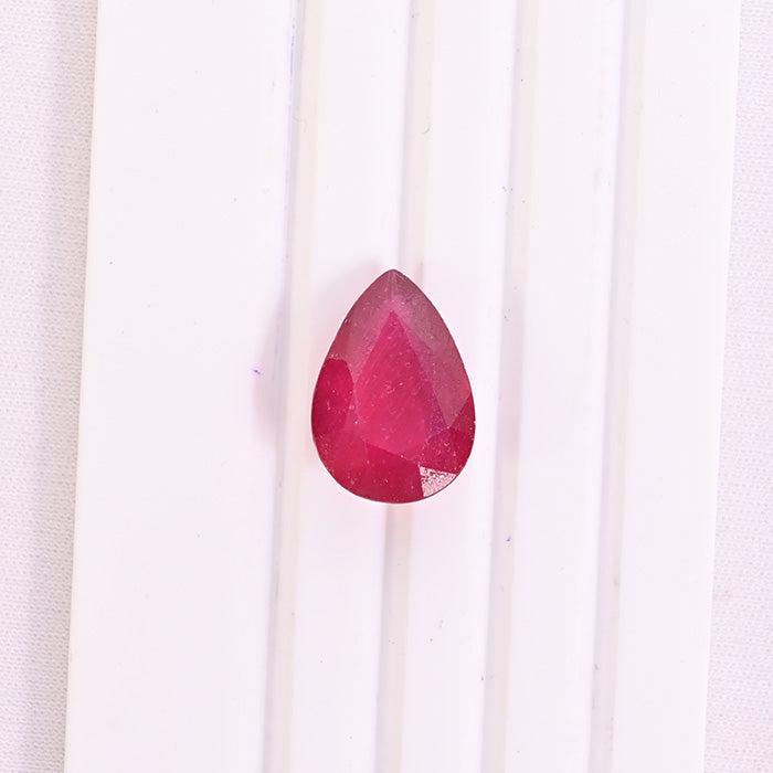 RUBY PEAR SHAPE 10 CRT