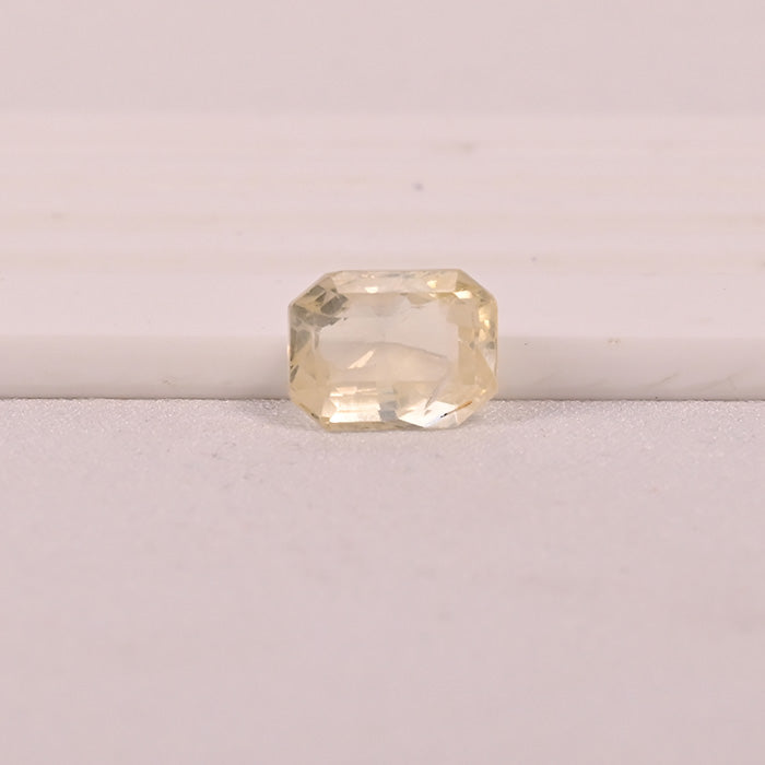 YELLOW SAPPHIRE GEM STONE CEYLON BUGGETT