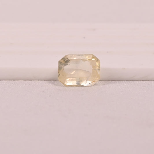 YELLOW SAPPHIRE GEM STONE CEYLON BUGGETT