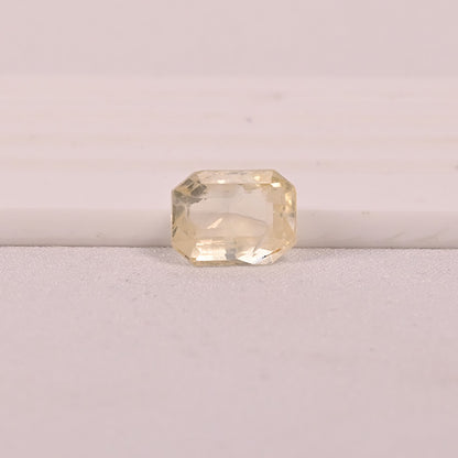 YELLOW SAPPHIRE GEM STONE CEYLON BUGGETT