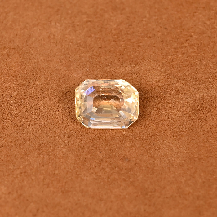 YELLOW SAPPHIRE GEM STONE CEYLONE EMERALD CUT 4.19 CRT
