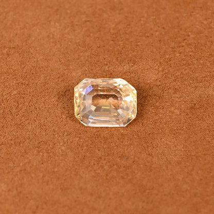 YELLOW SAPPHIRE GEM STONE CEYLONE EMERALD CUT 4.19 CRT
