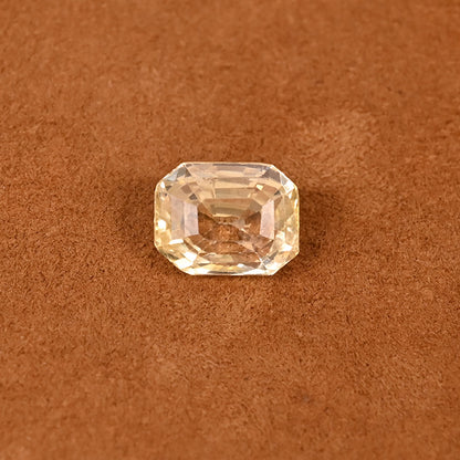 YELLOW SAPPHIRE GEM STONE CEYLONE EMERALD CUT 4.19 CRT