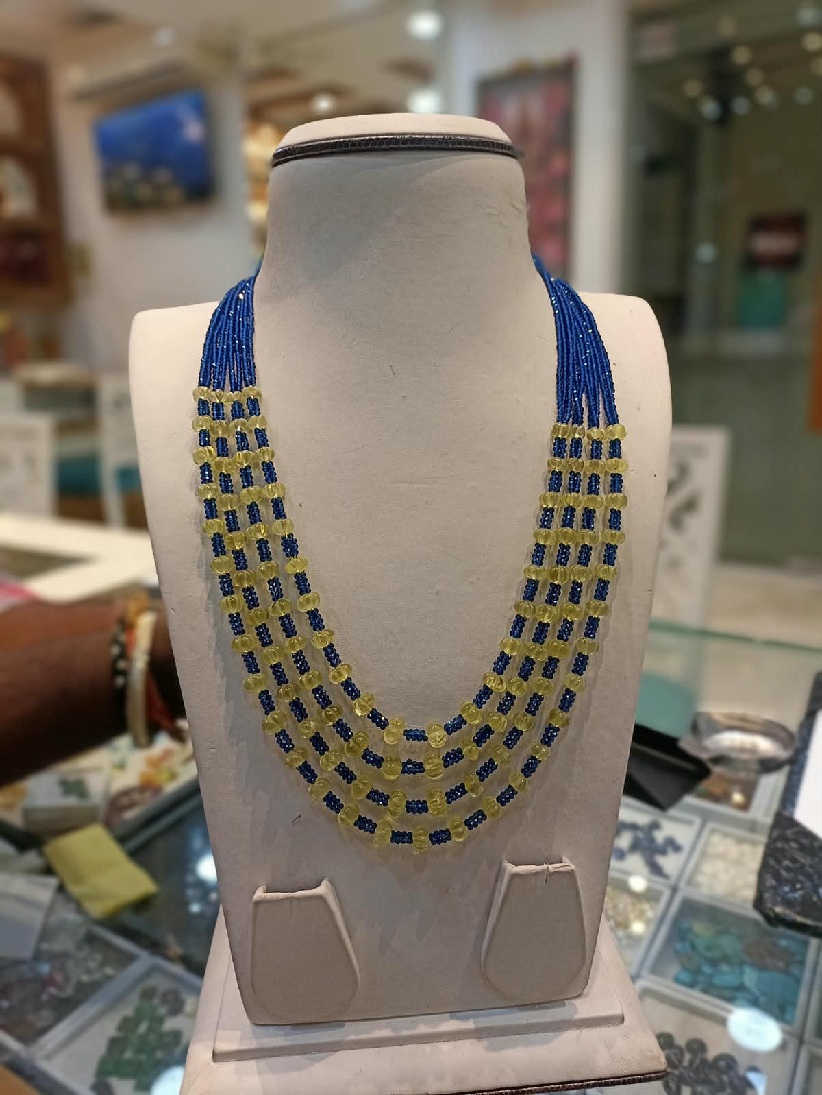 LEMON QUARTZ WITH BLUE SPINAL BEADS NECKLACE